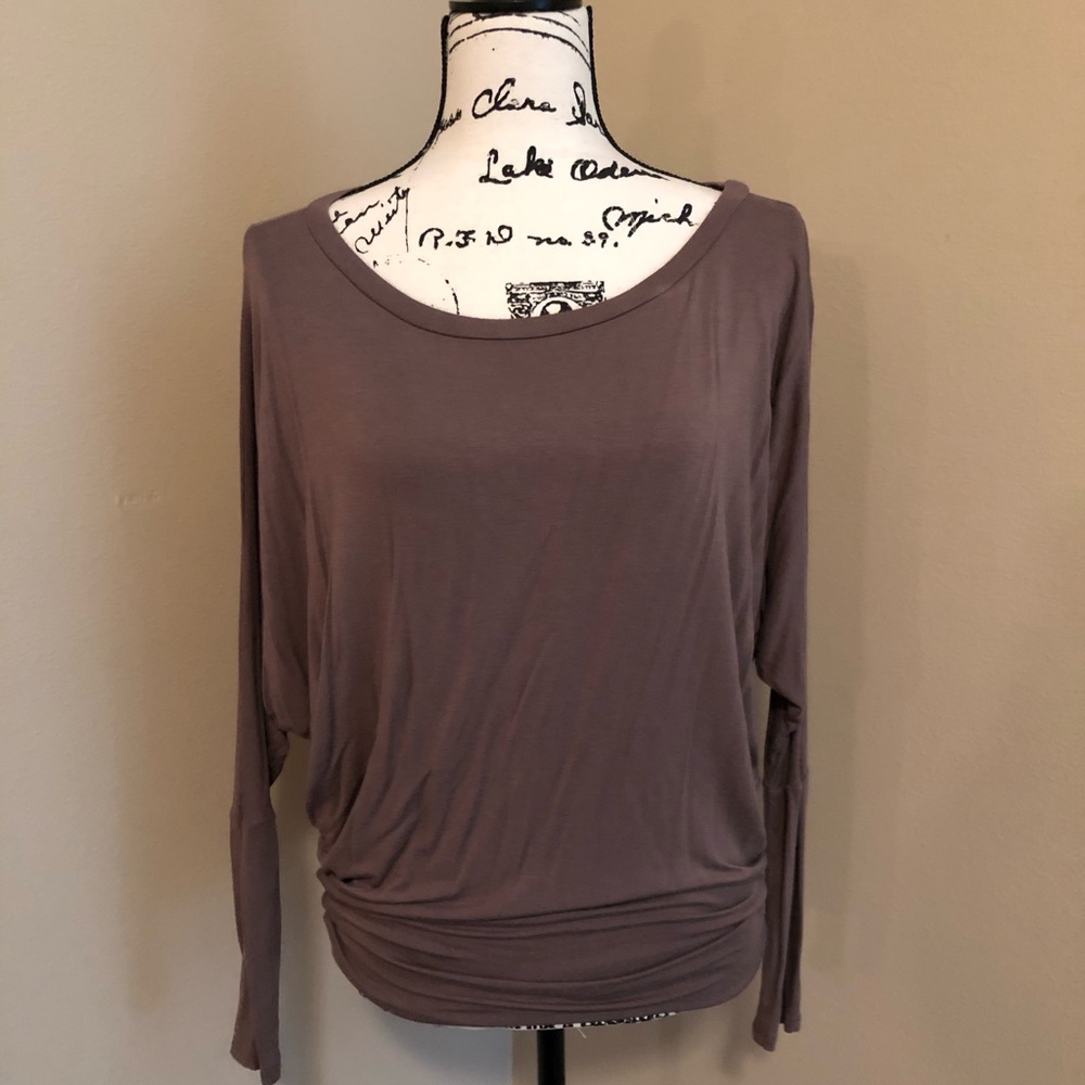Long sleeve tee